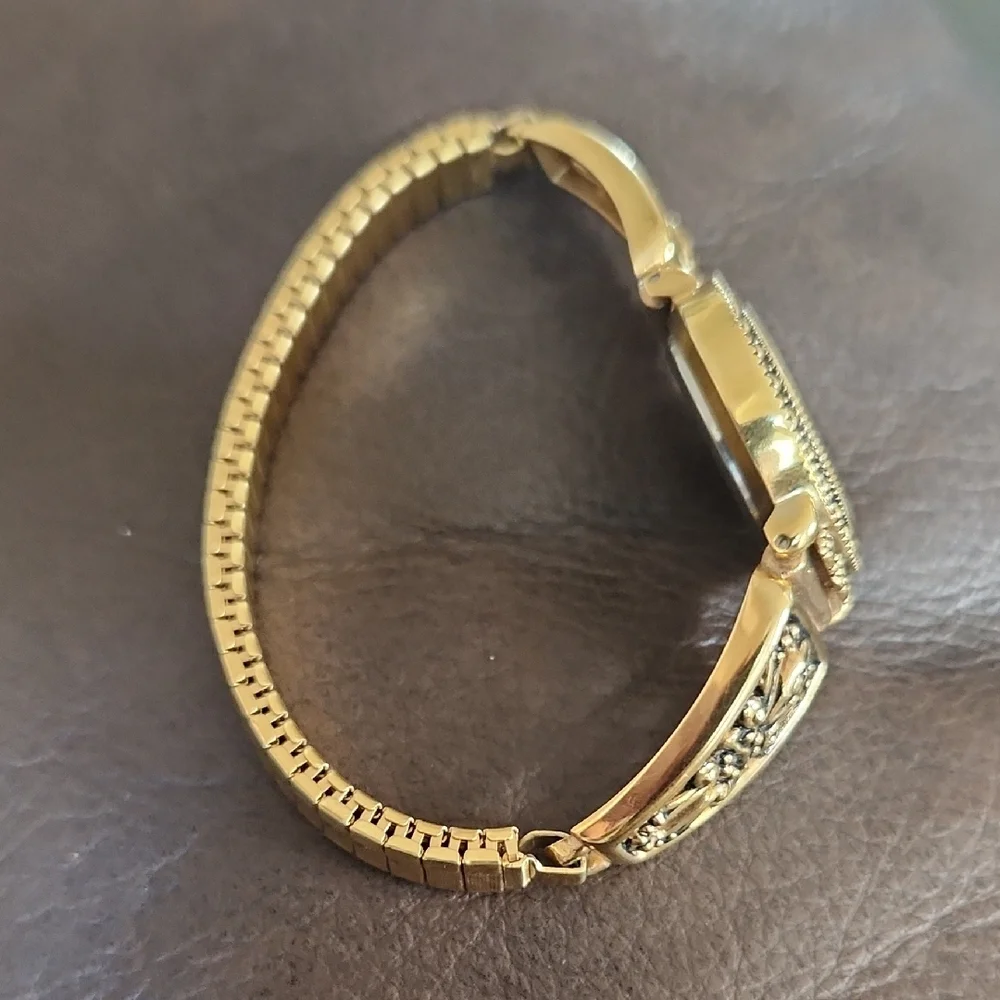 Vintage Seiko Gold Tone Cherub Women's Bracelet Watch‎
